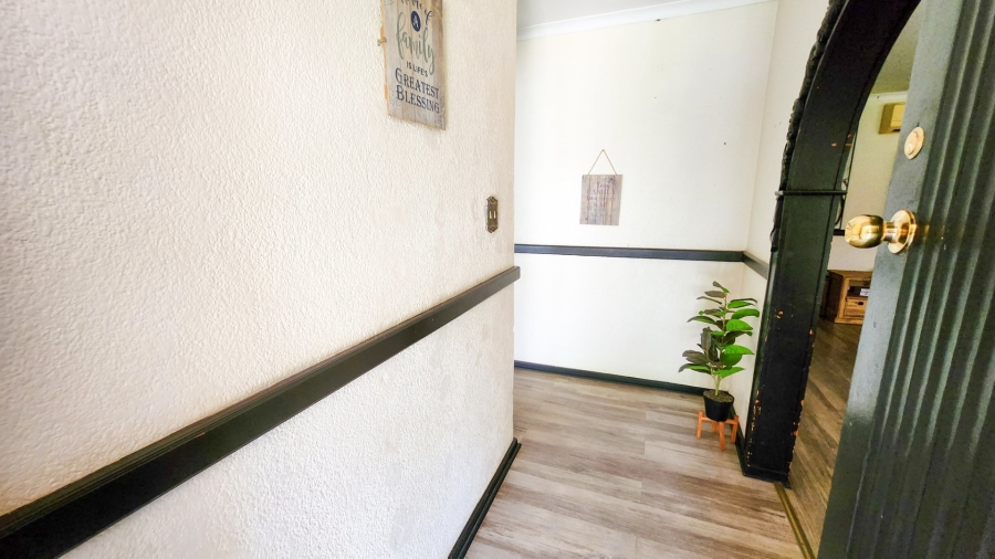 4 Bedroom Property for Sale in Wilkoppies North West